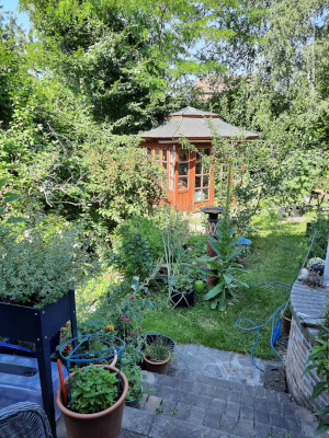 Wassertränke im Garten